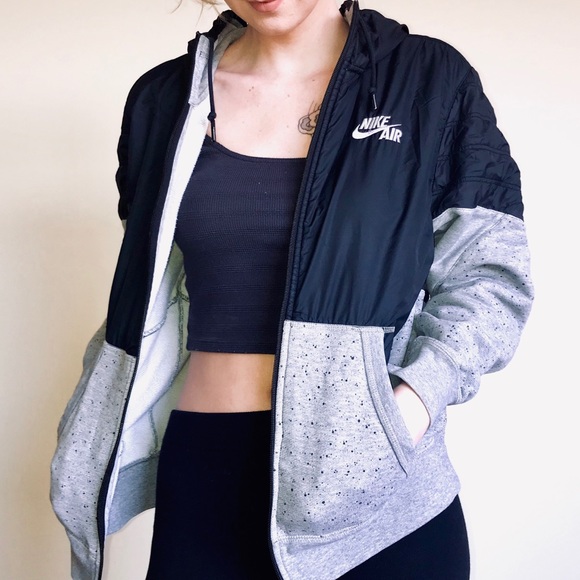 Nike Tops - Nike Air✔️Windbreaker